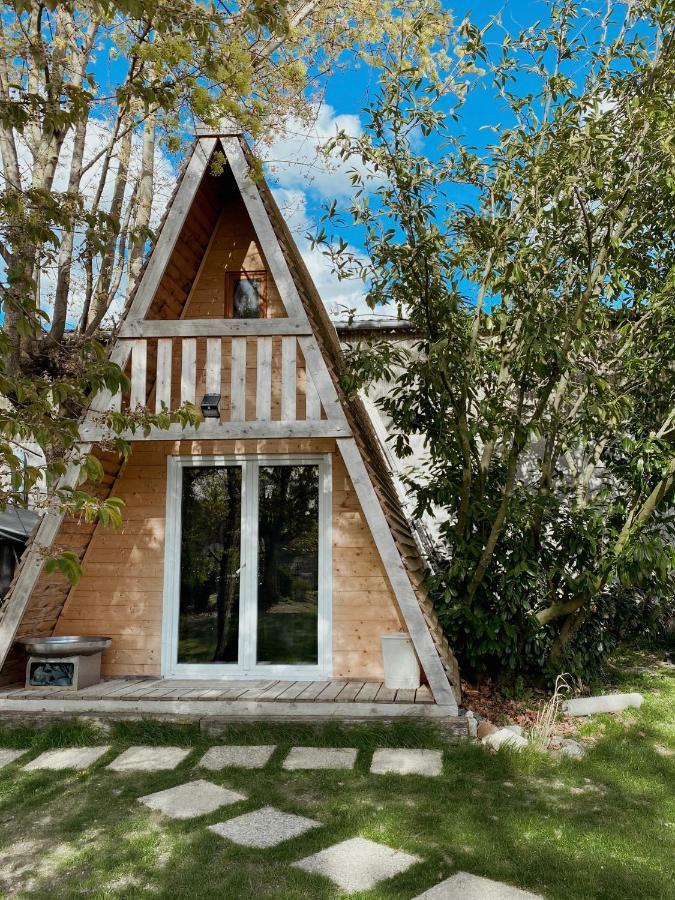 Le Chalet Tipi Avec Jacuzzi Et Jardin Troyes Exterior foto