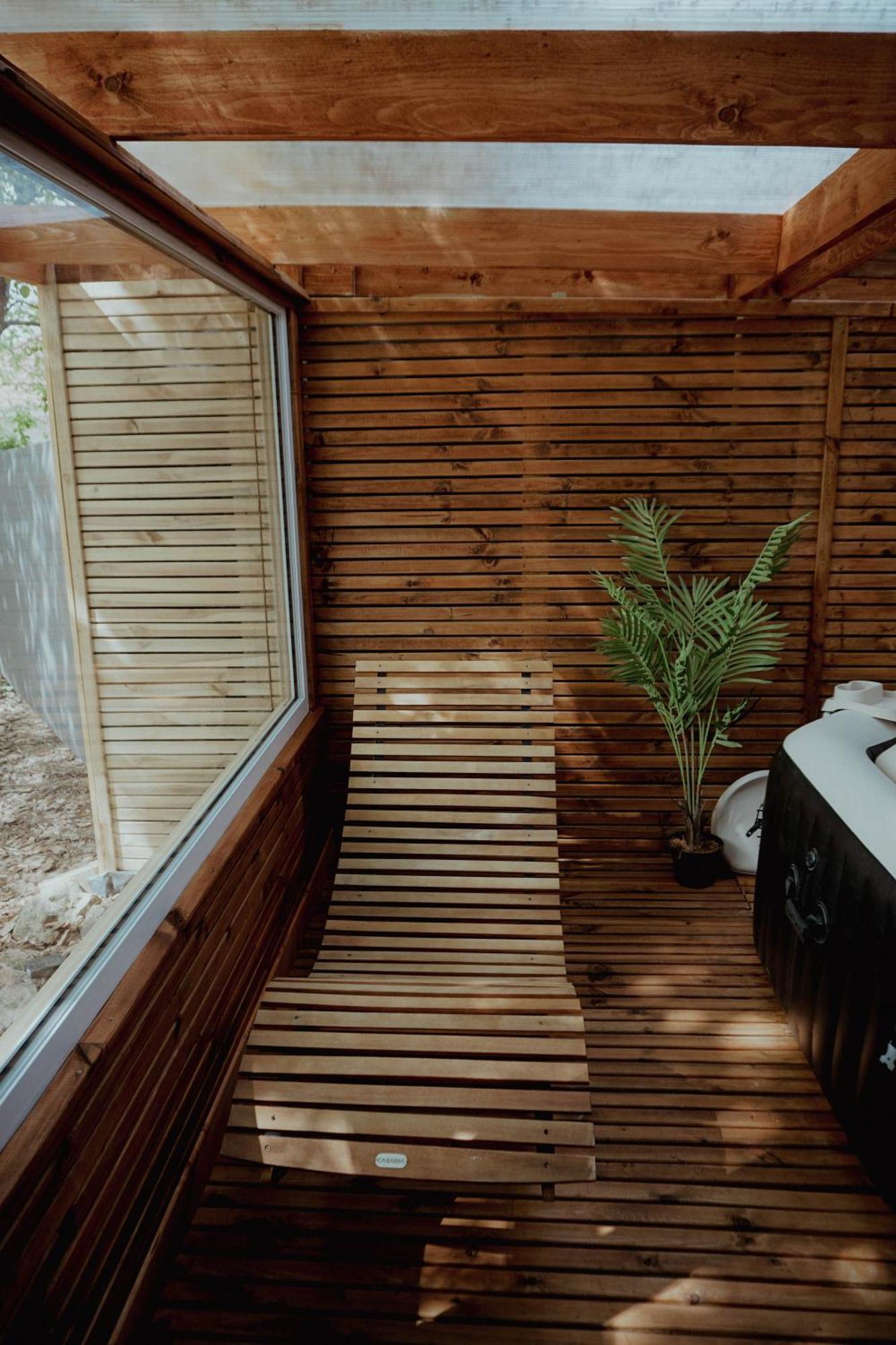 Le Chalet Tipi Avec Jacuzzi Et Jardin Troyes Exterior foto